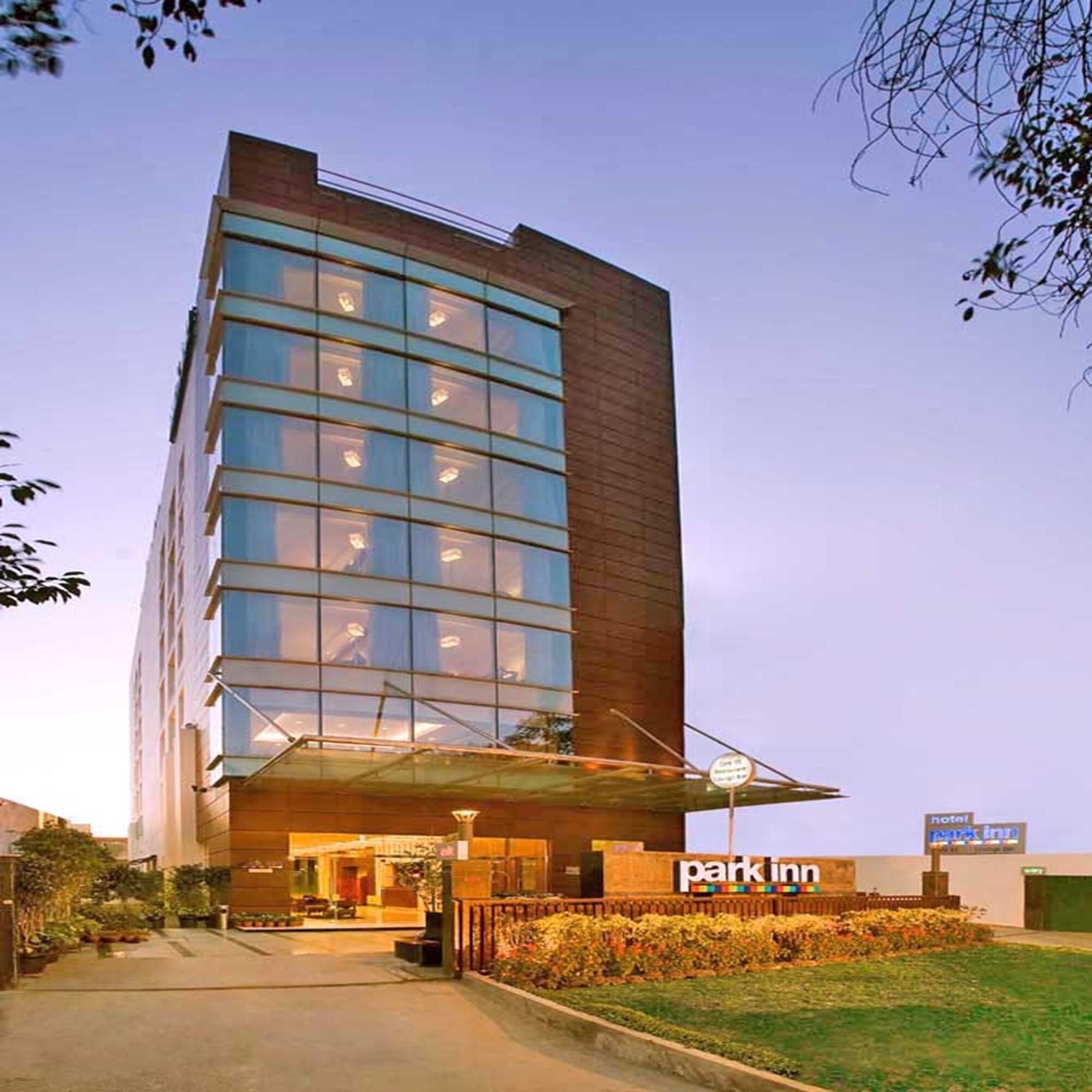 Park Inn Γκουργκάον Εξωτερικό φωτογραφία