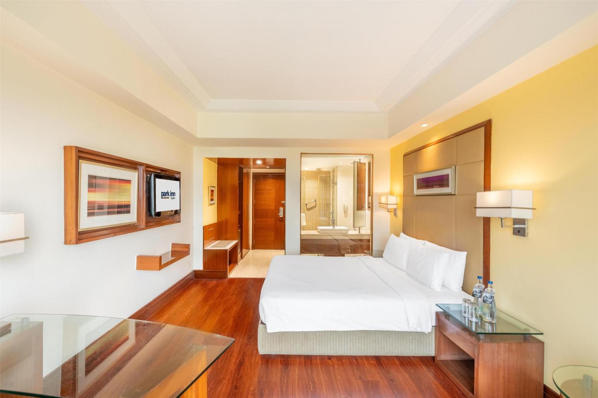 Park Inn Γκουργκάον Εξωτερικό φωτογραφία