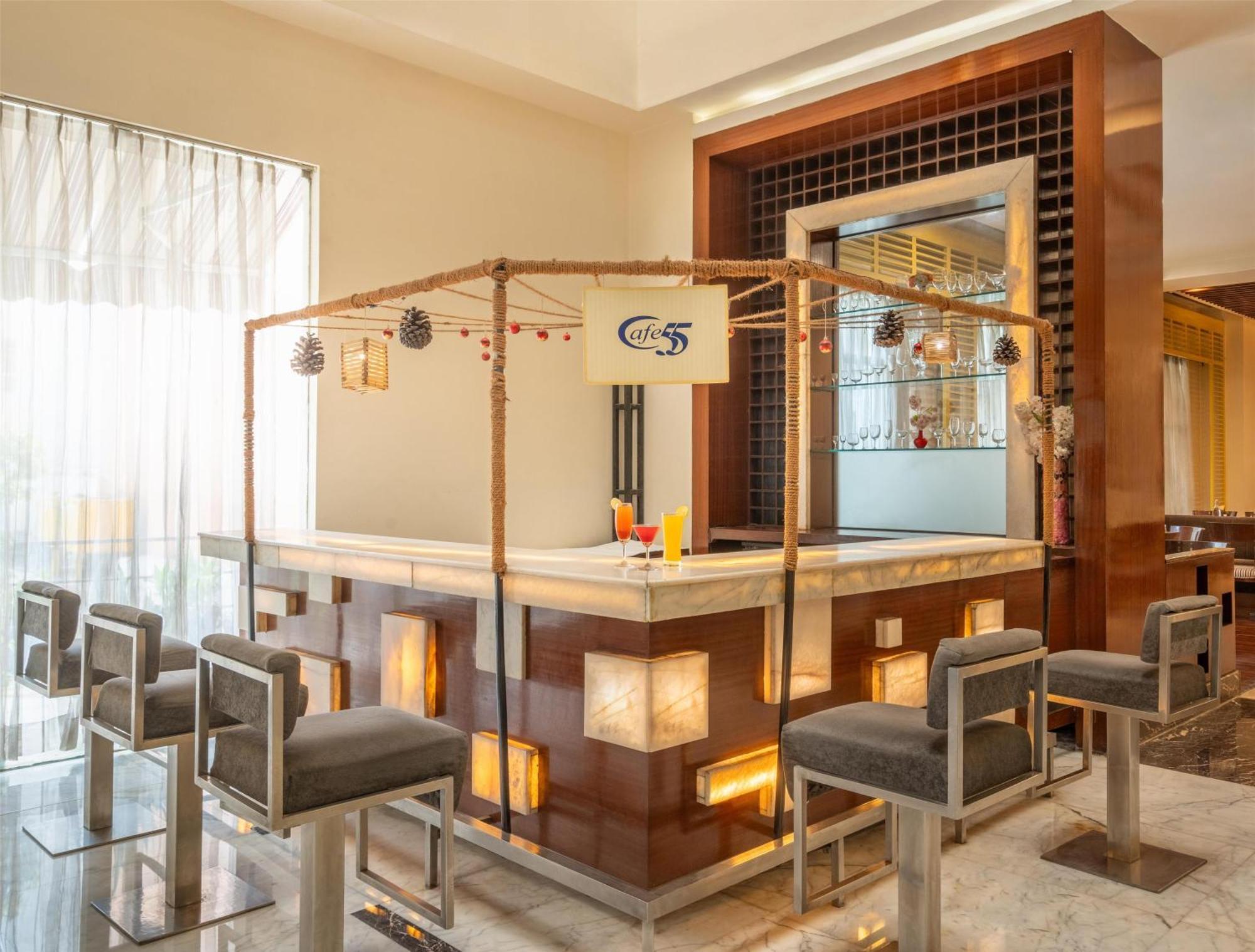 Park Inn Γκουργκάον Εξωτερικό φωτογραφία